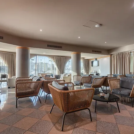 Luna Solaqua Aparthotel 4*