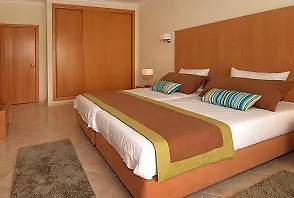 The Navigator - Solaqua 4*