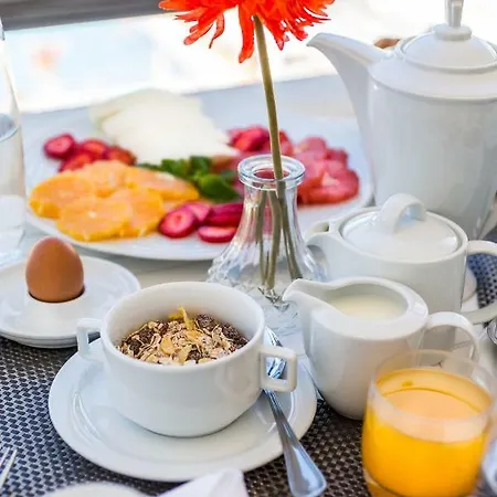 The Navigator - Solaqua אלבופיירה